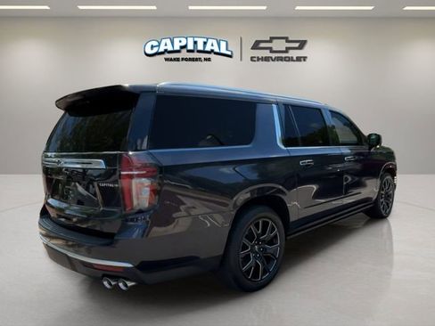 Used 2024 Chevrolet Suburban High Country image 5