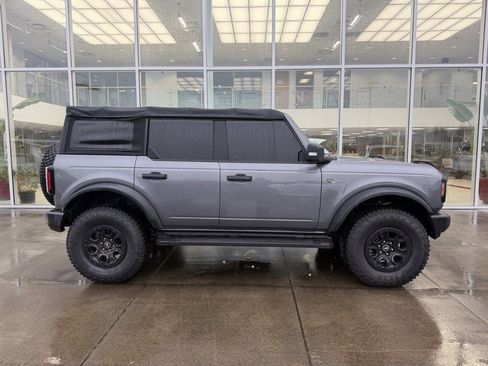 Used 2022 Ford Bronco Wildtrak image 8