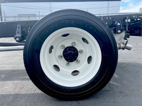 New 2025 Chevrolet Low Cab Forward 5500XG image 25