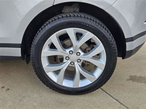 Used 2020 Land Rover Range Rover Evoque SE image 13