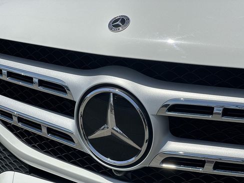 Used 2022 Mercedes-Benz GLS 450 4MATIC image 31