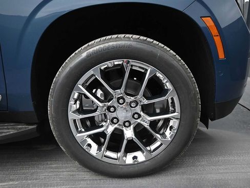New 2026 GMC Yukon Elevation w/ Elevation Premium Package AWD/4WD image 10