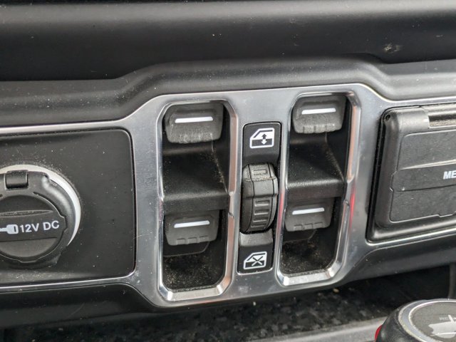 Used 2021 Jeep Wrangler Unlimited Sahara AWD/4WD image 28