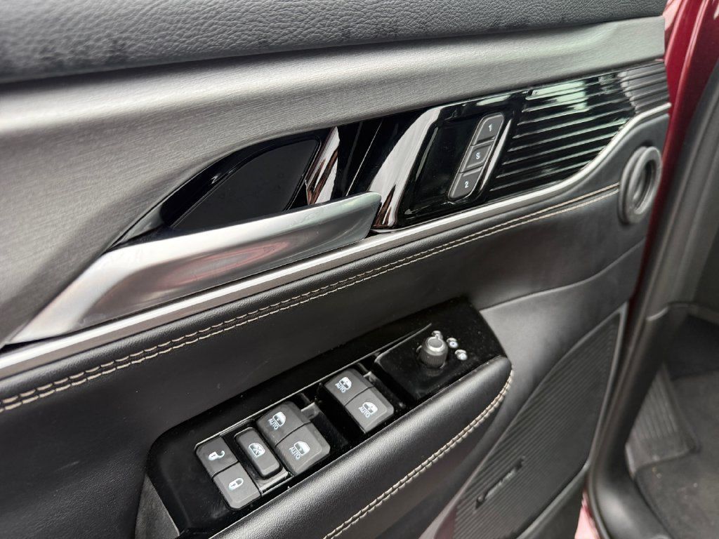 Used 2025 Jeep Wagoneer Series II AWD/4WD image 20