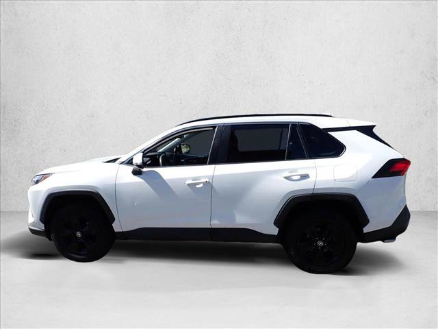 Used 2022 Toyota RAV4 XLE AWD/4WD image 2