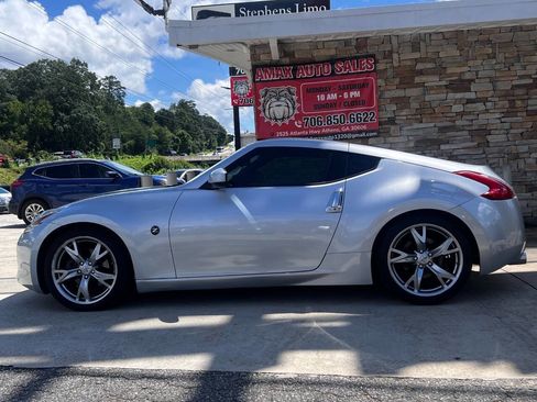 Used 2011 Nissan 370Z Touring image 5