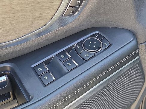 Used 2025 Ford Expedition Max Platinum AWD/4WD image 19