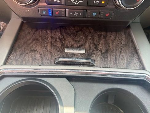 Used 2018 Ford F250 Lariat w/ Lariat Ultimate Package AWD/4WD image 44