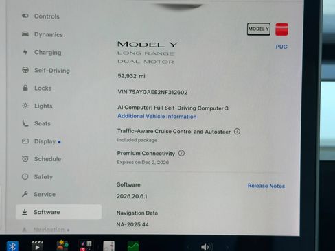 Used 2022 Tesla Model Y Long Range AWD/4WD image 3
