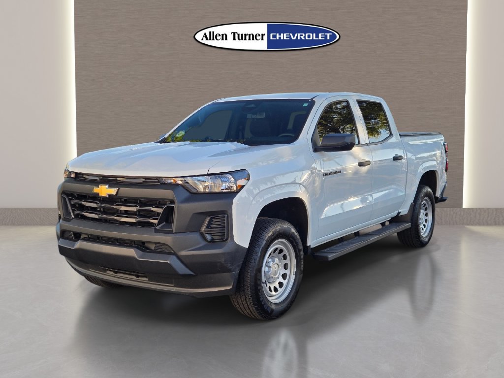 Used 2026 Chevrolet Colorado W/T w/ Advanced Trailering Package RWD image 3