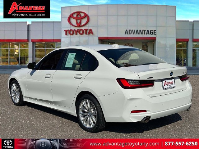 Used 2023 BMW 330i xDrive Sedan w/ Premium Package AWD/4WD image 10
