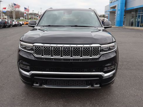 Used 2022 Jeep Grand Wagoneer Series III w/ Rear Seat Video Group 1 AWD/4WD image 46
