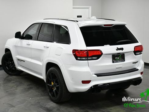 Used 2018 Jeep Grand Cherokee Trackhawk AWD/4WD image 5