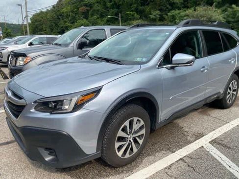Used 2022 Subaru Outback Premium AWD/4WD image 2