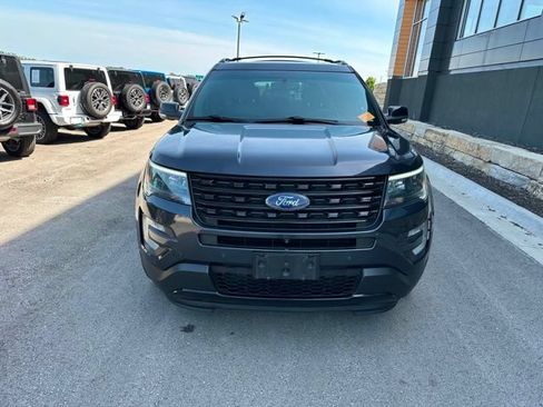 Used 2017 Ford Explorer Sport w/ Equipment Group 401A AWD/4WD image 9