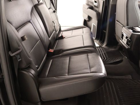 Used 2022 Chevrolet Silverado 1500 LT w/ Z71 Off-Road Package image 15