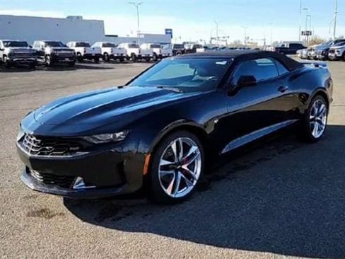 Certified 2020 Chevrolet Camaro LT w/ RS Package image 4