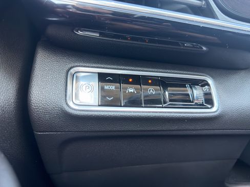 Used 2024 Buick Envision Preferred AWD/4WD image 35