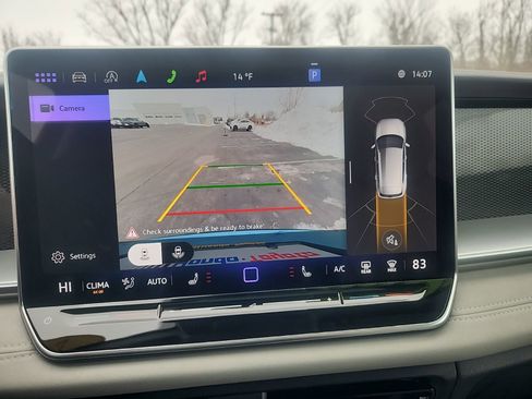 Used 2025 Volkswagen Tiguan SE image 22