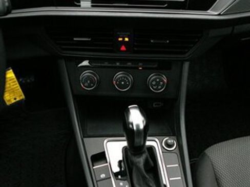 Used 2019 Volkswagen Jetta S FWD image 17