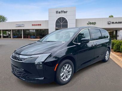 New 2027 Chrysler Pacifica Select