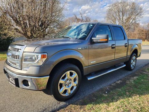 Used 2014 Ford F150 XLT w/ Equipment Group 302A Luxury image 2