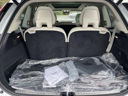 New 2026 Volvo XC90 B6 Ultra w/ Protection Package image 12