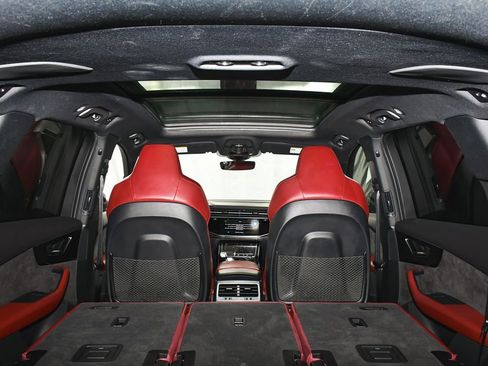 Used 2021 Audi SQ7 Premium Plus w/ Driver Assistance Package AWD/4WD image 76