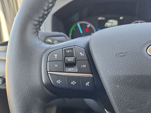 Used 2023 Ford E-Transit Medium Roof RWD image 18