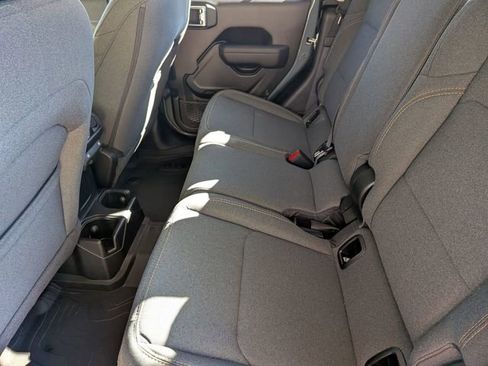 New 2025 Jeep Gladiator Sport image 16