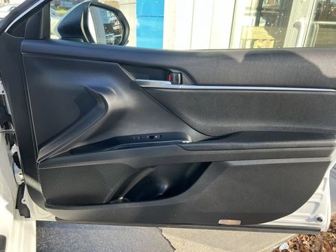 Used 2018 Toyota Camry L image 22