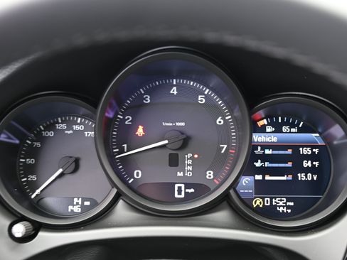 Used 2025 Porsche Macan image 46