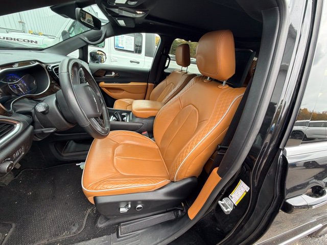 Used 2021 Chrysler Pacifica Pinnacle AWD/4WD image 14