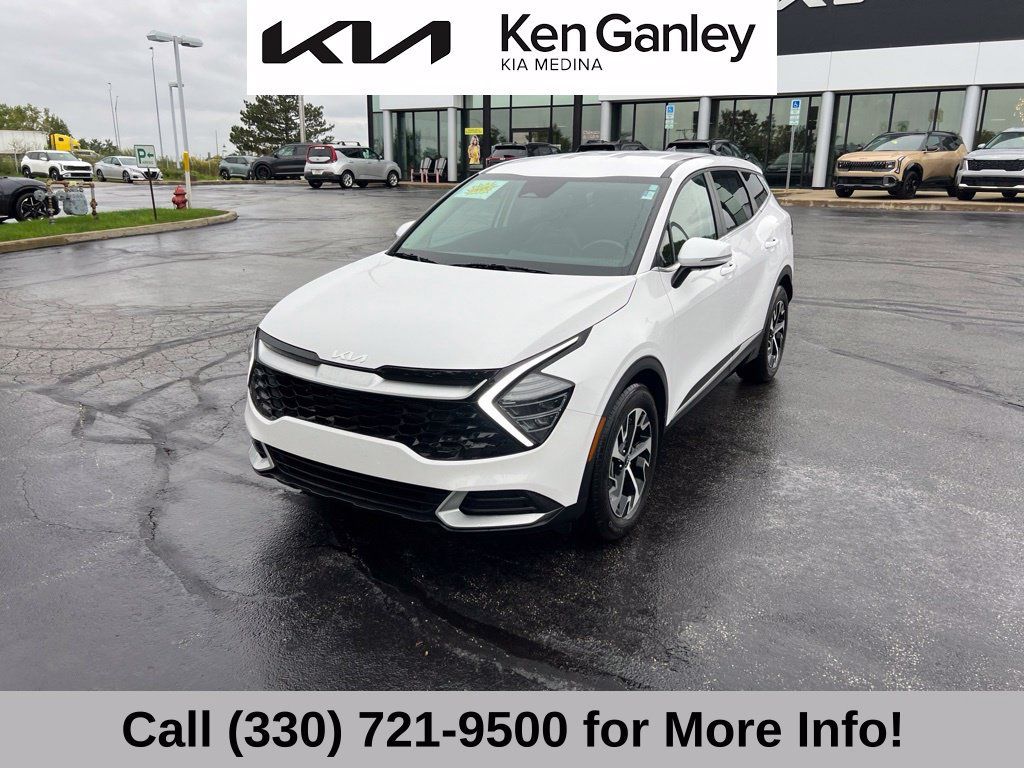 Certified 2024 Kia Sportage EX FWD image 3