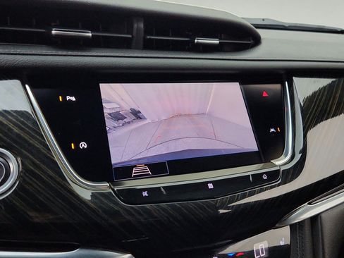 Used 2020 Cadillac XT6 Premium Luxury w/ LPO, Floor Liner Package FWD image 21