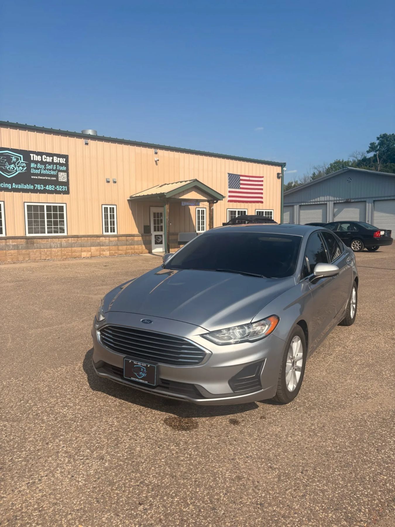 Used 2020 Ford Fusion SE FWD image 1