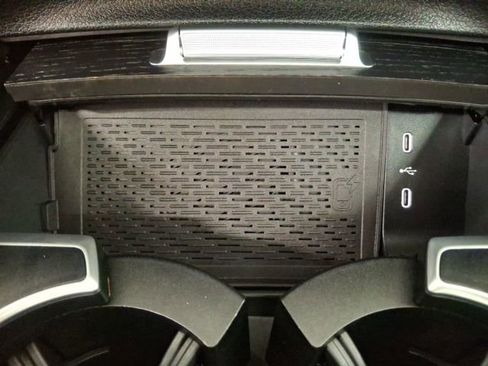 Used 2025 Mercedes-Benz GLE 350 4MATIC image 38