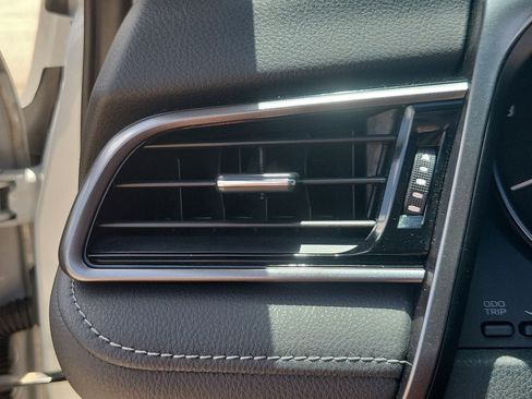 Used 2023 Toyota Camry SE FWD image 31