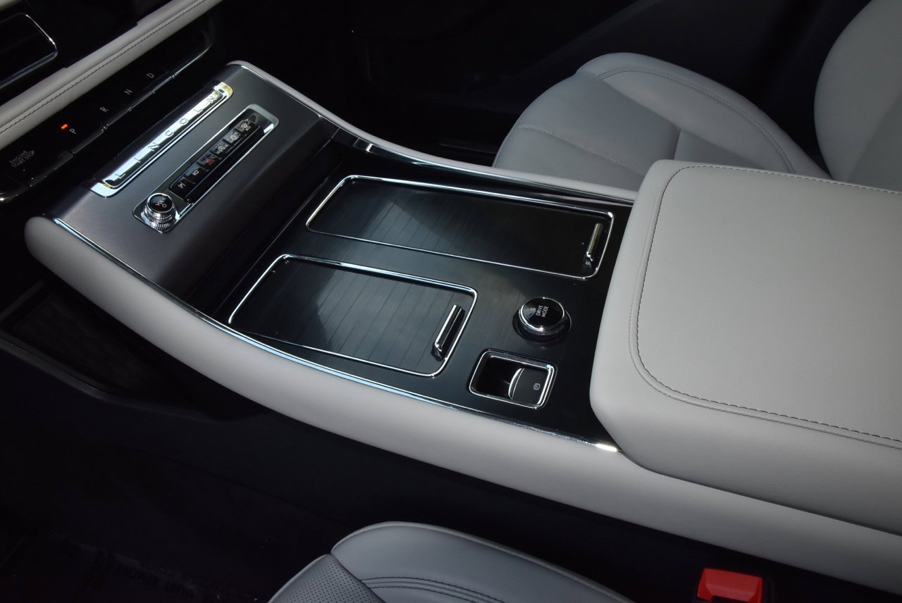 Certified 2026 Lincoln Aviator 2WD w/ Jet Appearance Package image 32