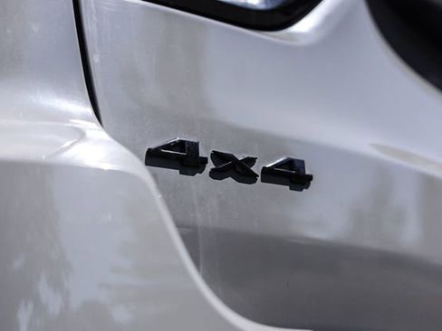 Used 2019 Jeep Grand Cherokee Altitude AWD/4WD image 21