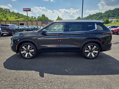 New 2025 Mitsubishi Outlander AWD image 7