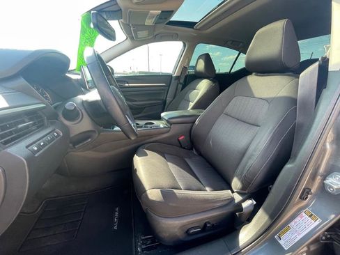 Used 2019 Nissan Altima 2.5 SV FWD image 10