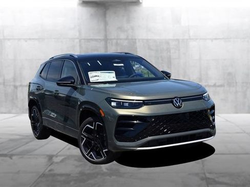 New 2026 Volkswagen Tiguan SEL R-Line AWD/4WD image 2