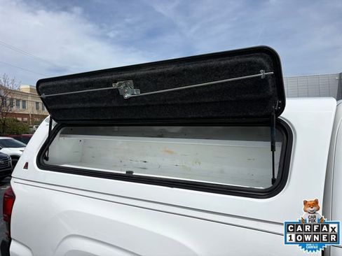 Used 2022 Toyota Tacoma SR image 25