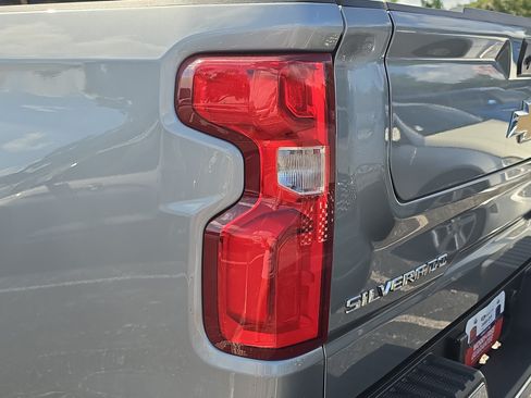 Used 2023 Chevrolet Silverado 1500 LTZ w/ LTZ Premium Package AWD/4WD image 10