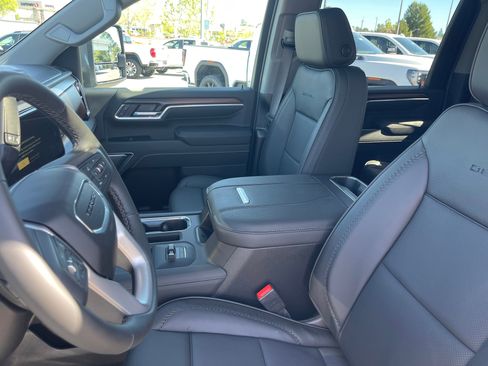 New 2026 GMC Sierra 2500 Denali w/ Denali Reserve Package image 12