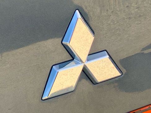 Used 2024 Mitsubishi Outlander SE image 23