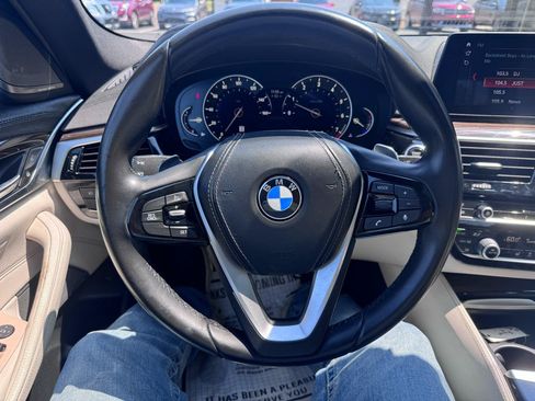 Used 2017 BMW 540i RWD image 17