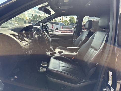 Used 2019 Dodge Grand Caravan GT FWD image 3