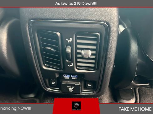 Used 2015 Jeep Grand Cherokee Limited w/ Luxury Group II image 12
